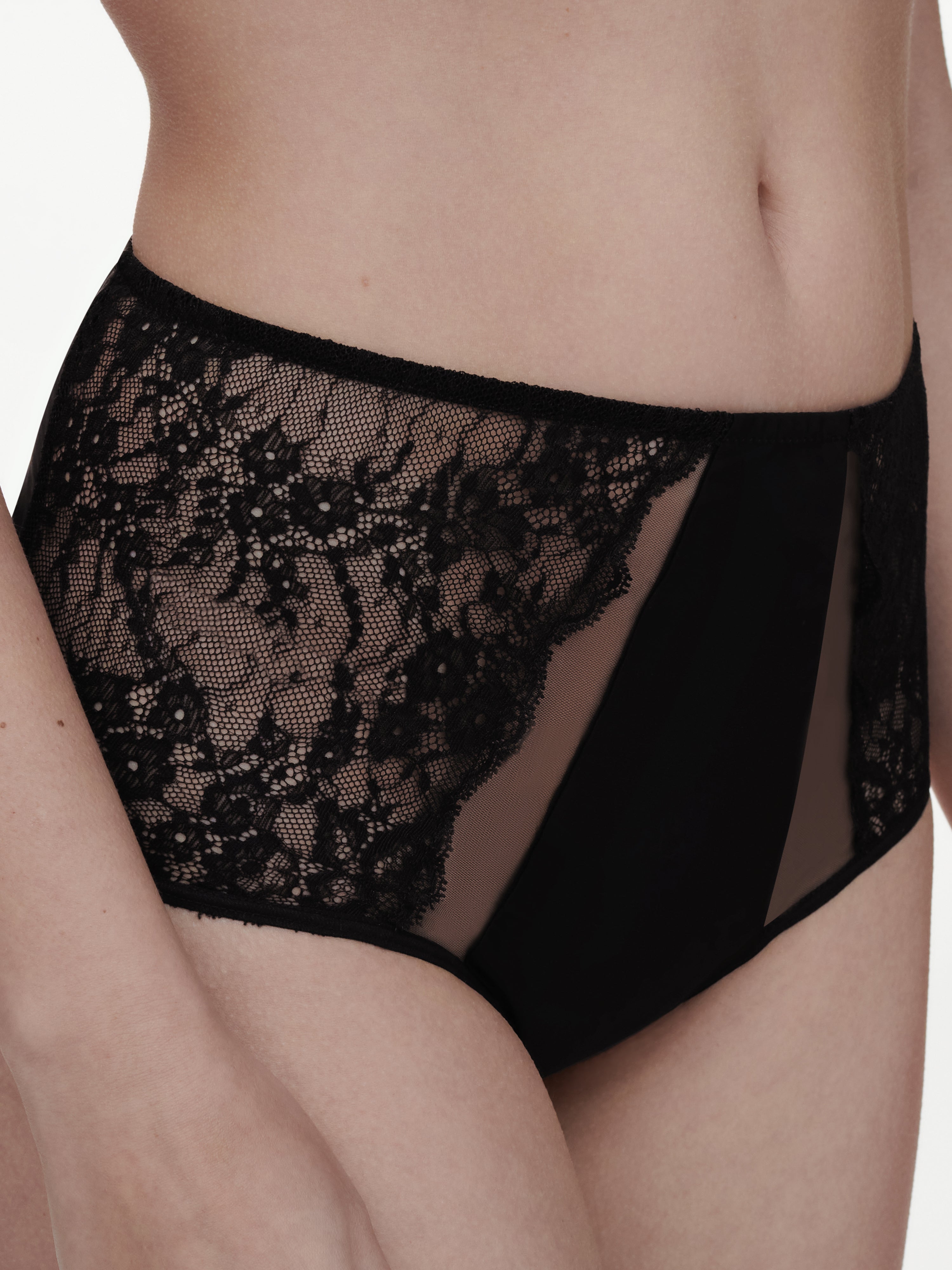 Chantelle Pulp - Crush high waist brief in Noir