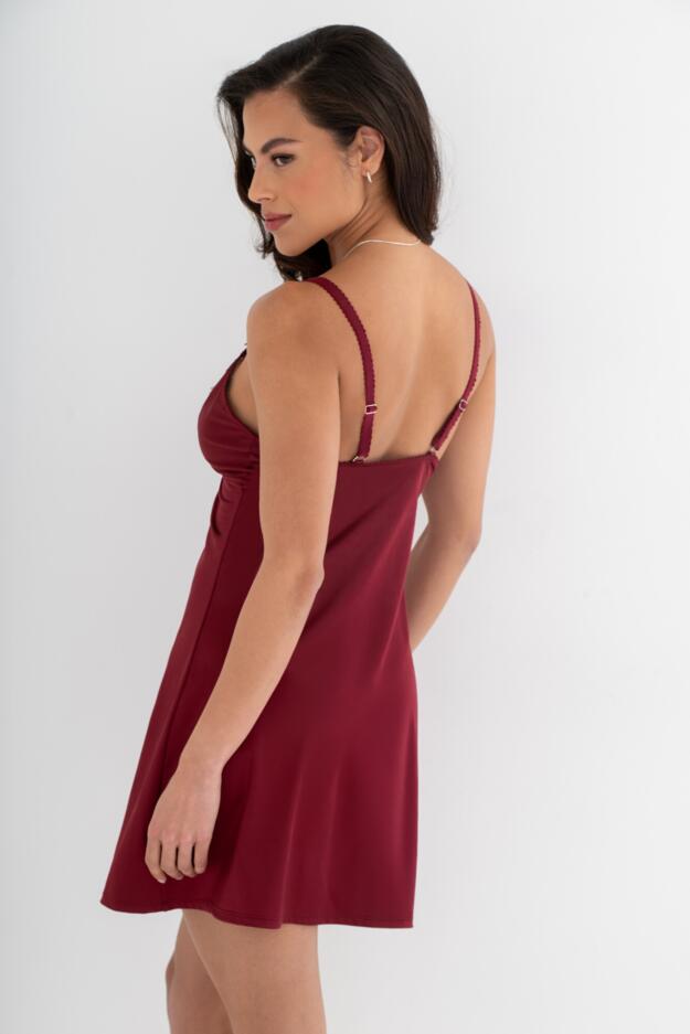 POUR MOI - Hollywood Lace Trim Chemise in Burgundy