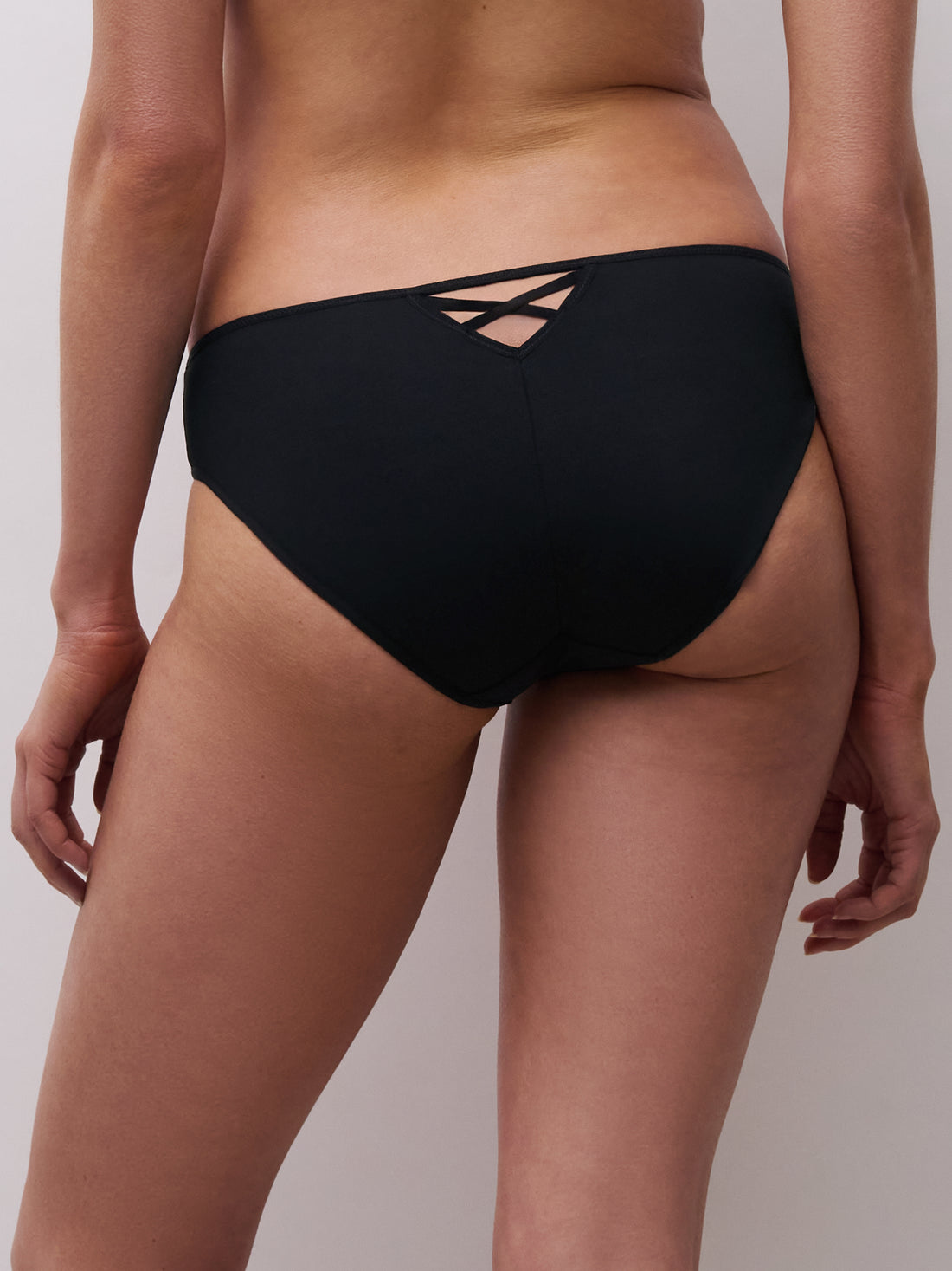 Chantelle - Lush brief in Festive Black
