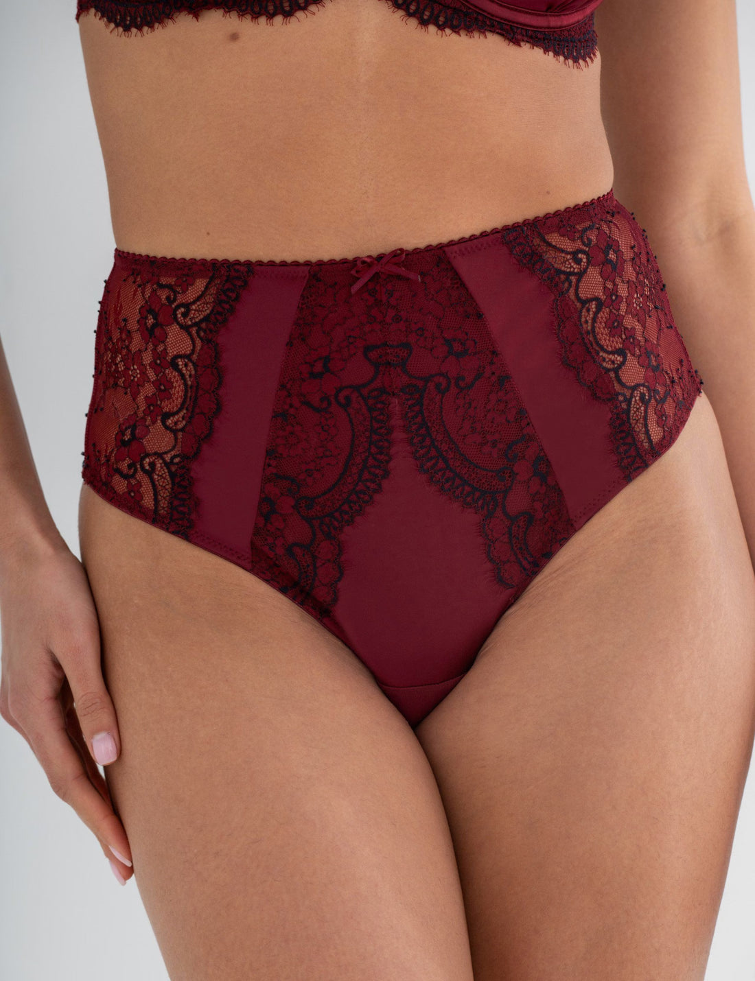 POUR MOI - Hollywood High Waist Light Control Brief in Burgundy