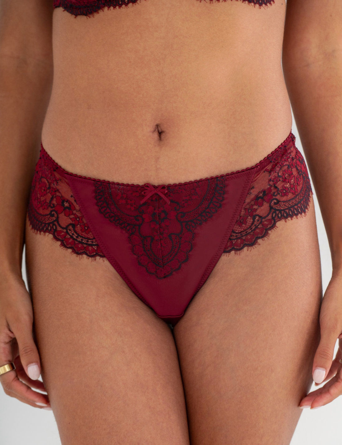POUR MOI - Hollywood Deep Thong in Burgundy