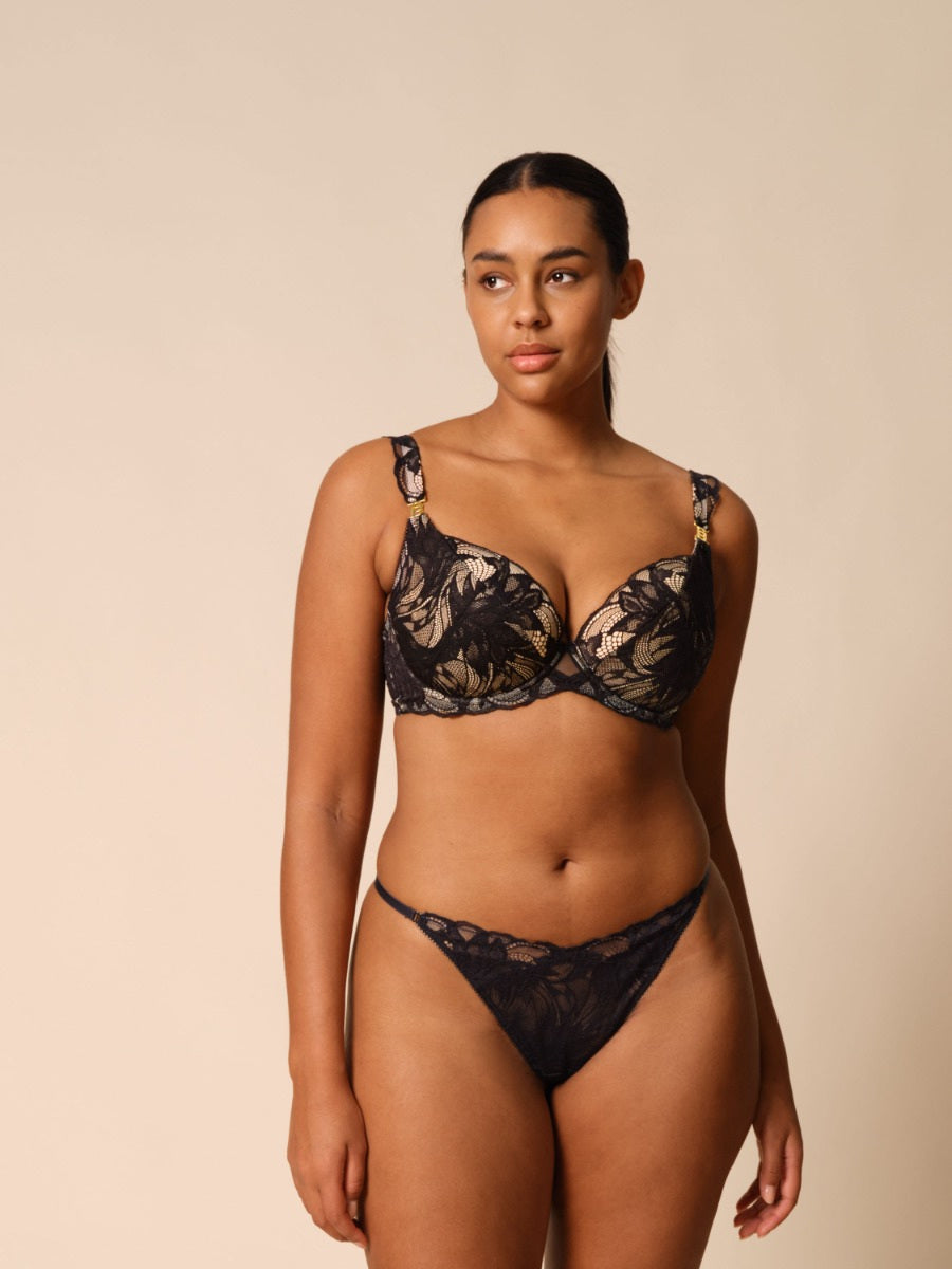 GOSSARD - Lace Soiree Thong - Black