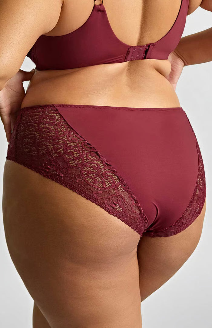 SCULPTRESSE - ESTEL HIGH WAIST BRIEF IN Cherry Red